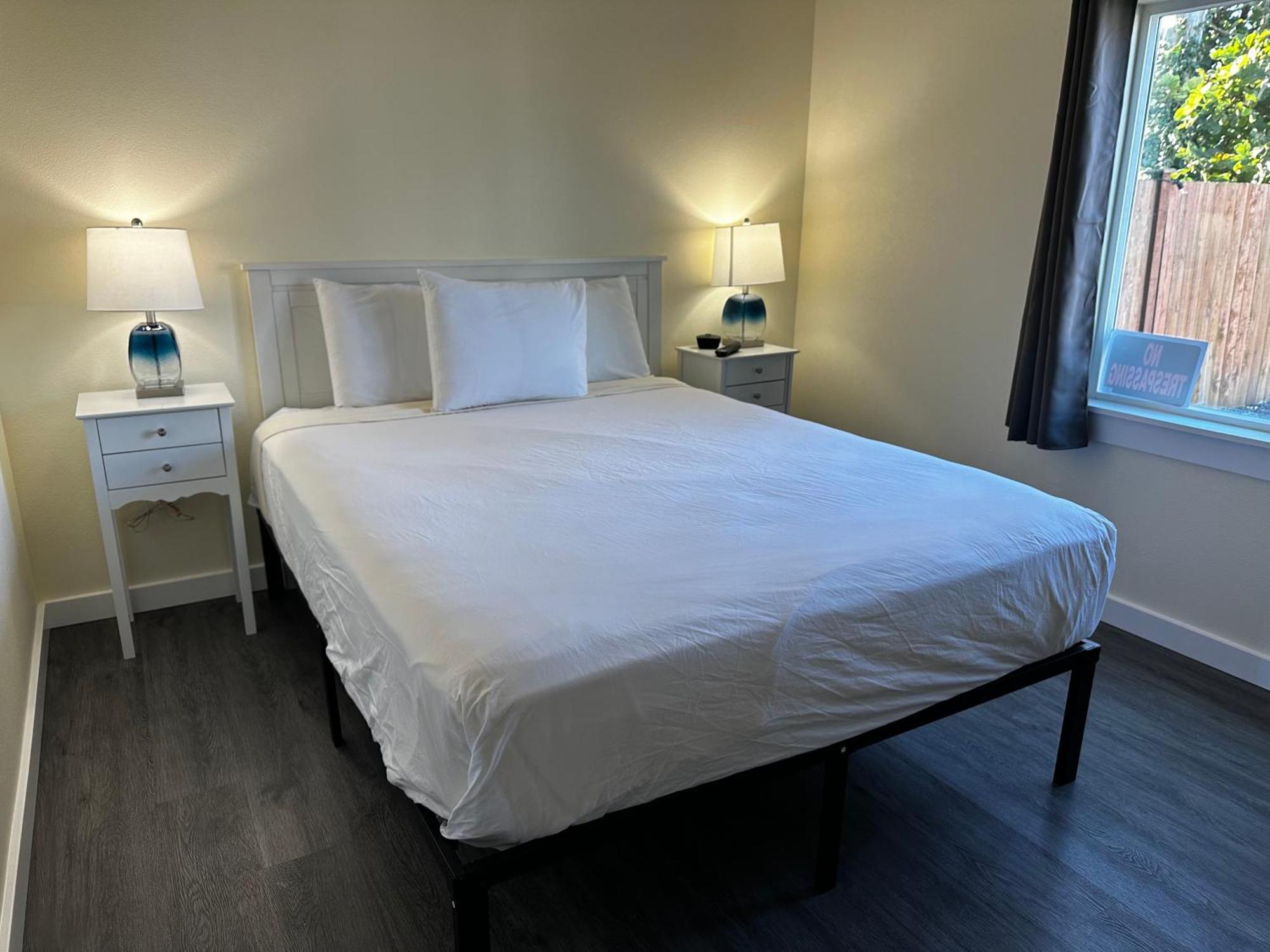 Dock Street Inn Уэстпорт Номер фото